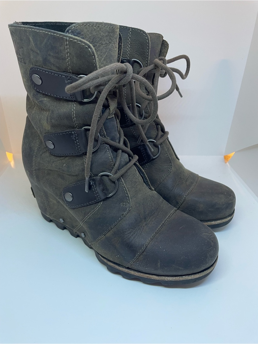 Sorel - Joan of Arctic - Wedge Lace-Up Ankle Boots